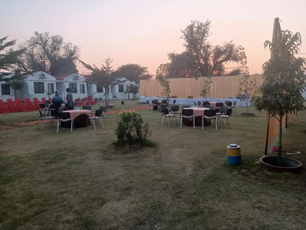 Athitya hotel&resort Sikar Exterior foto